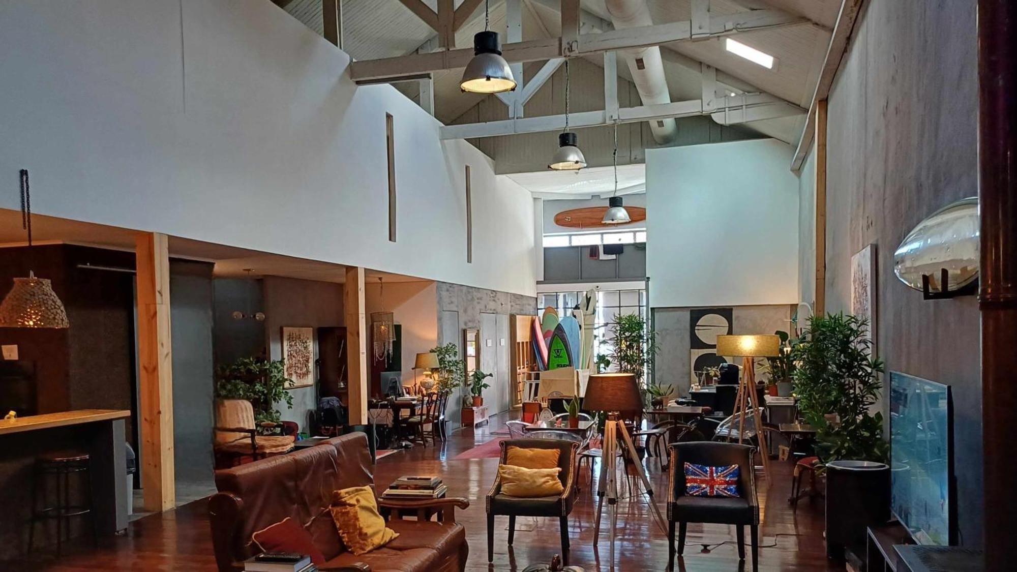 Caruma Surf Hostel Matosinhos  Bagian luar foto
